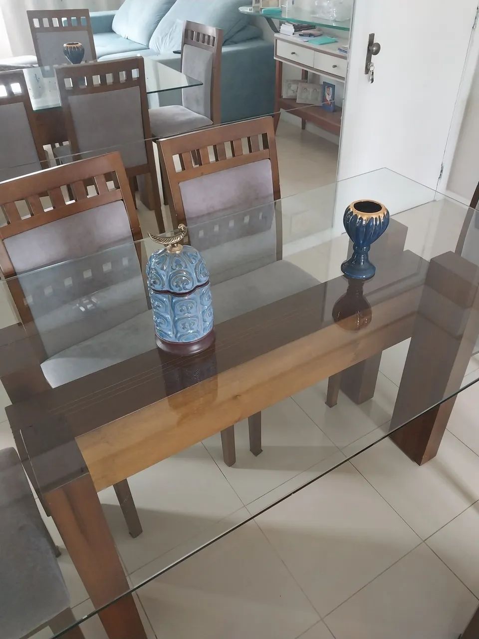 Mesa de madeira com tampo de vidro - Foto 3