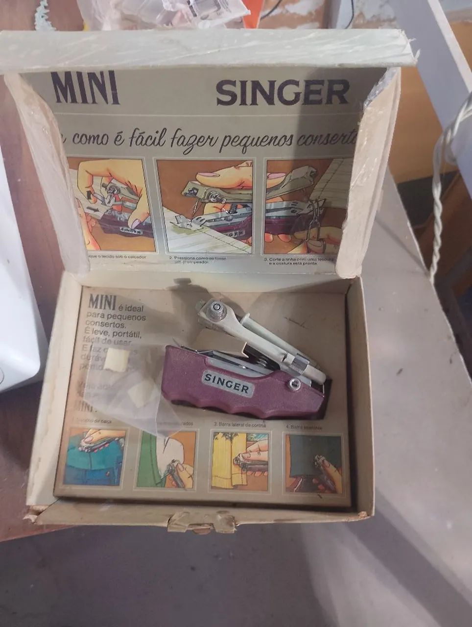 Máquina de Costura Singer - Foto 4