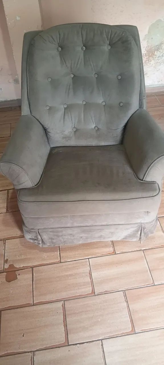 Poltrona Estofada Giratória