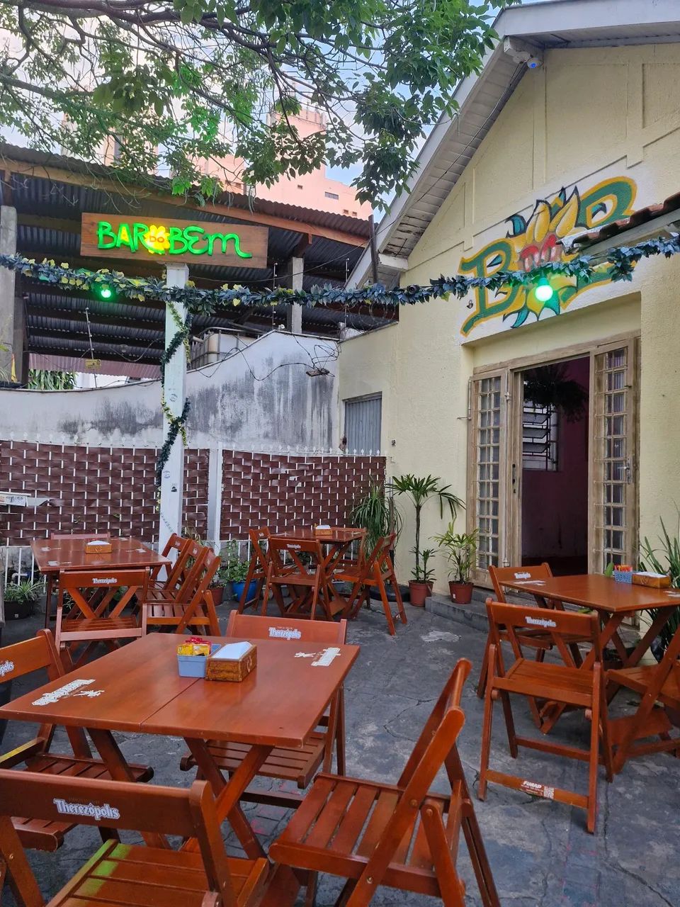Vende-se Bar