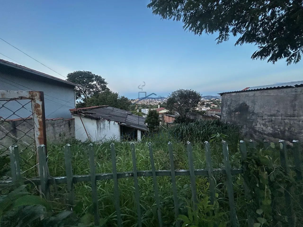 Lote plano 360 M2 - Bairro Camargos - Foto 5