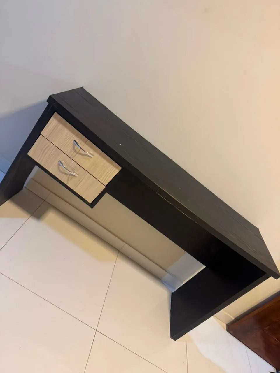 Mesa com 2 gavetas  - Foto 2