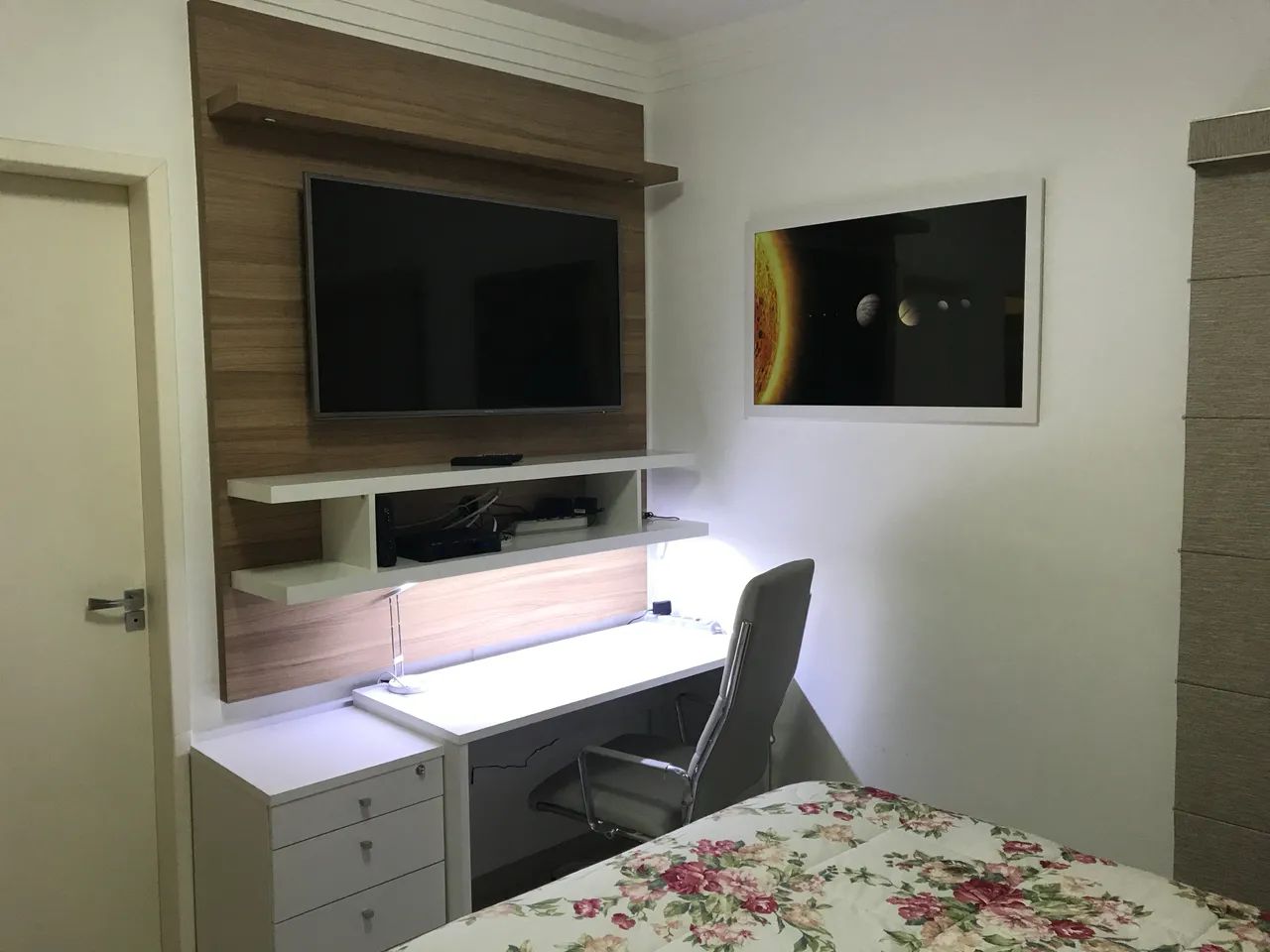 Apartamento mobiliado, com eletrodomésticos, eletrônicos e decorado! - Foto 2