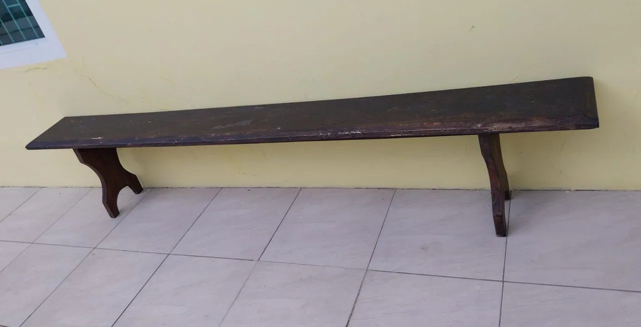 Mesa grande com 2 baquetas grandes  - Foto 2