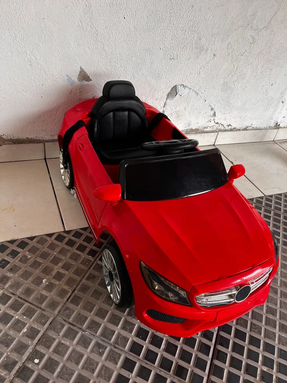Mini carro elétrico infantil 