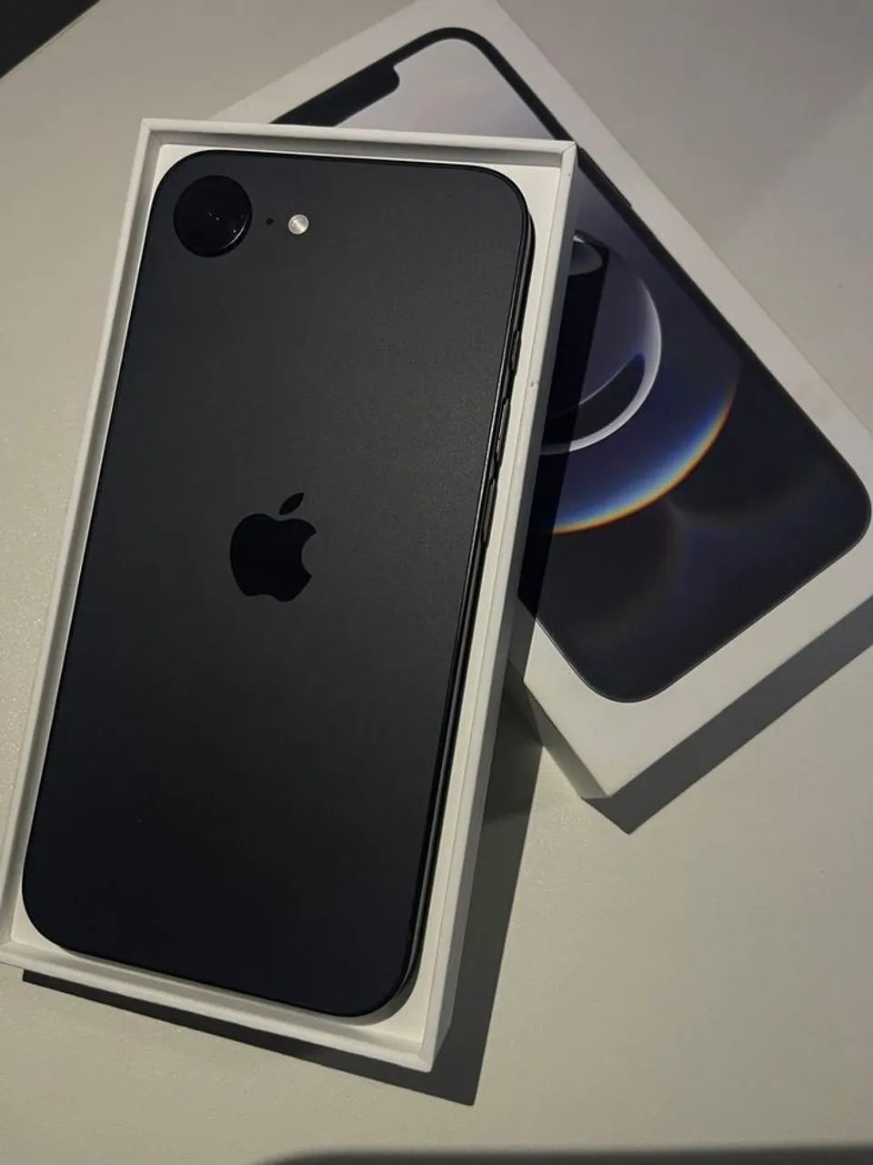 iPhone 16e 256