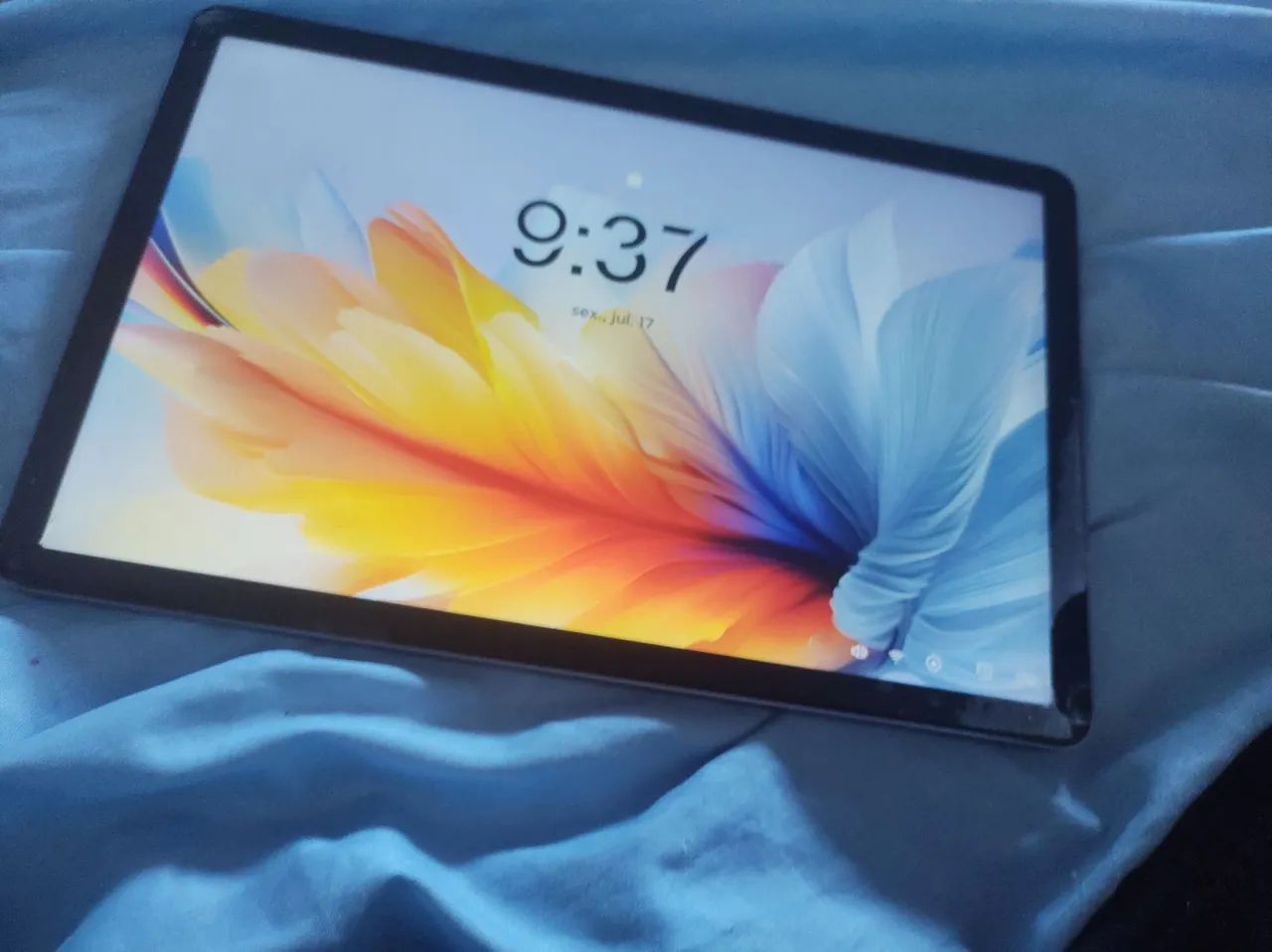 Tablet Lenovo semi novo 