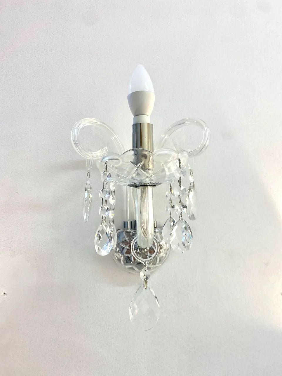 Arandela cristal maria thereza 1 lampada com cristais e vidro