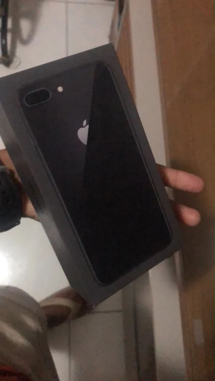 iPhone 8 Plus PREÇO NEGOCIÁVEL  - Foto 2