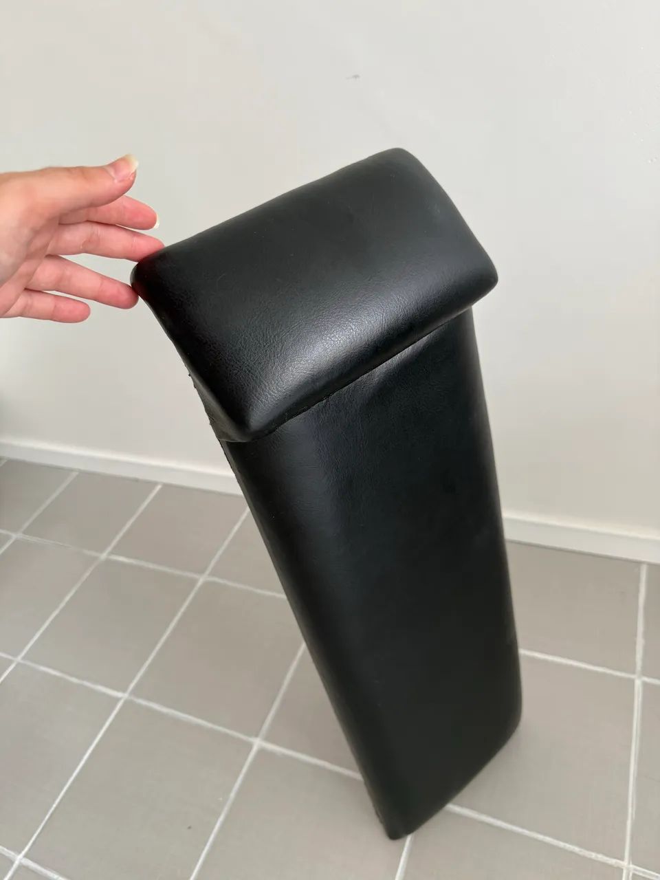 Chair Back Support, Makeup 
