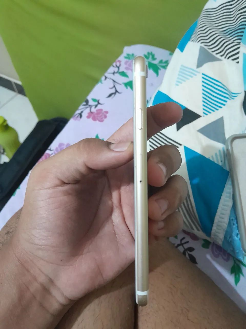 IPHONE 6s DOURADO DE 64GB - Foto 4