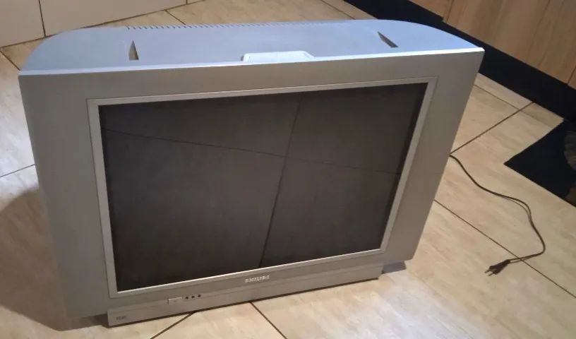 Tv de tubo plilhips 29 polegadas impecável tv tá linda com controle  - Foto 3