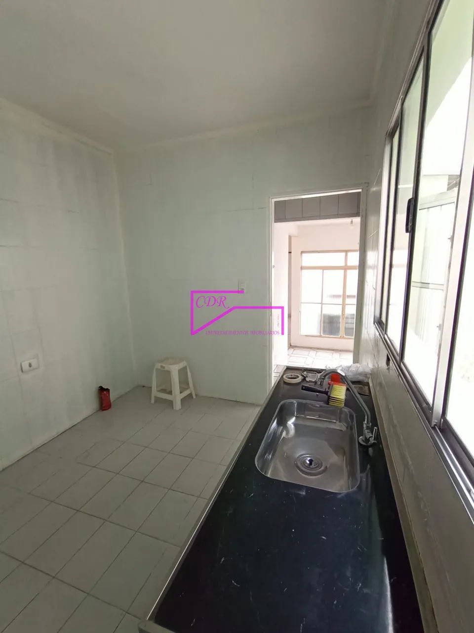 Casa de fundos com 02 dormitórios - Foto 4