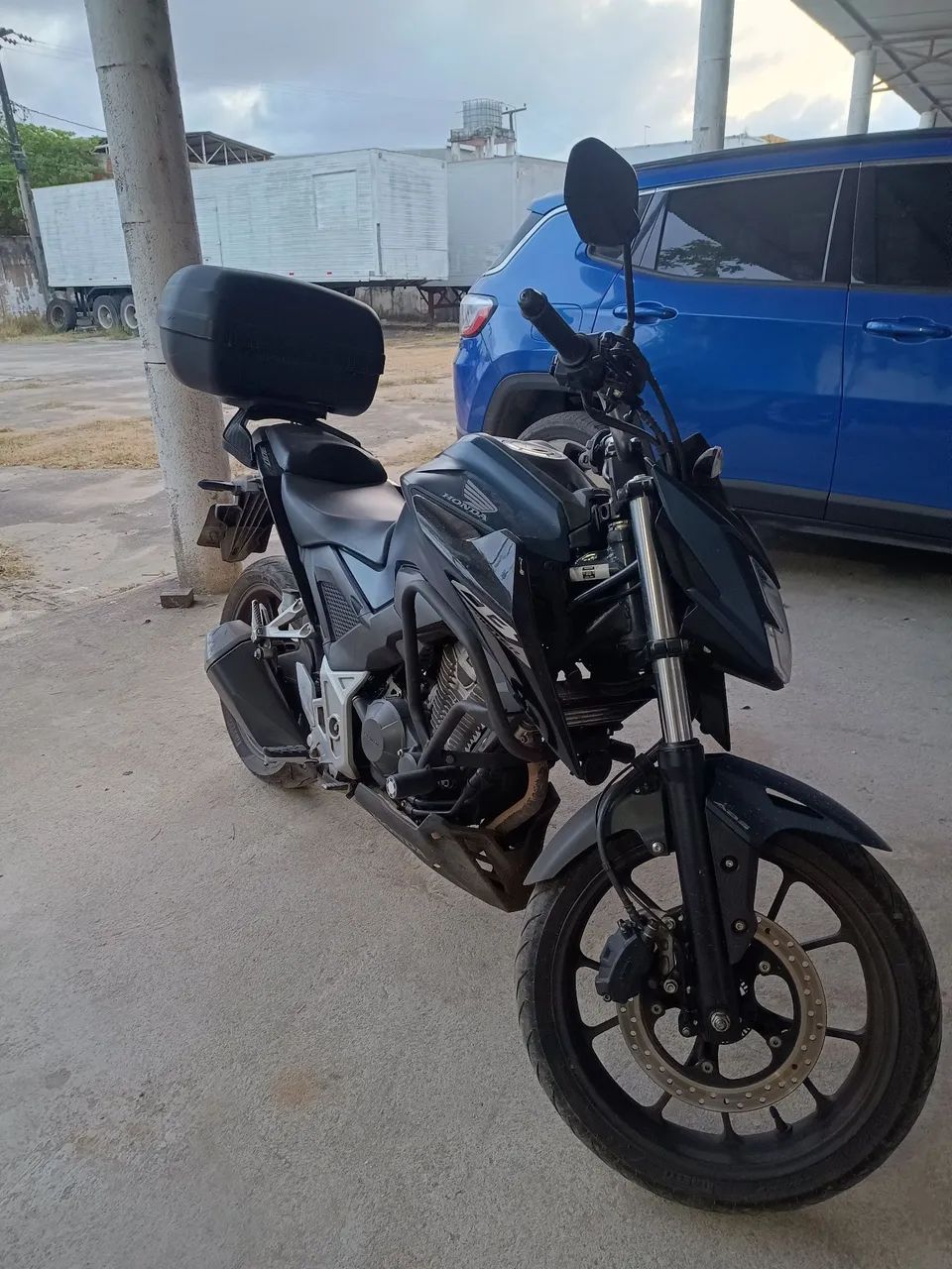 CB 300F 2025 - Foto 4