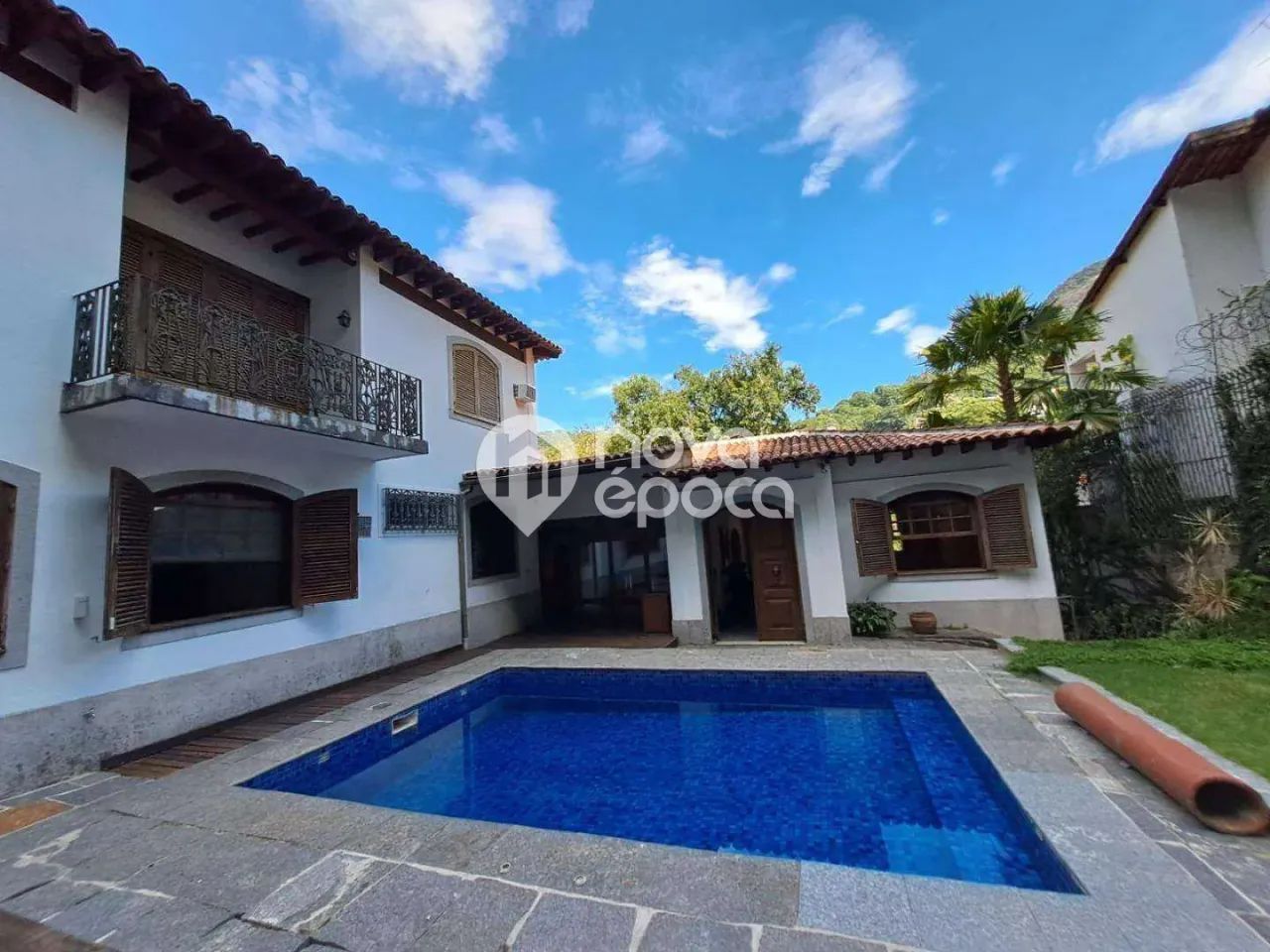 Cosme Velho | Casa 5 quartos, sendo 4 suites - Foto 2
