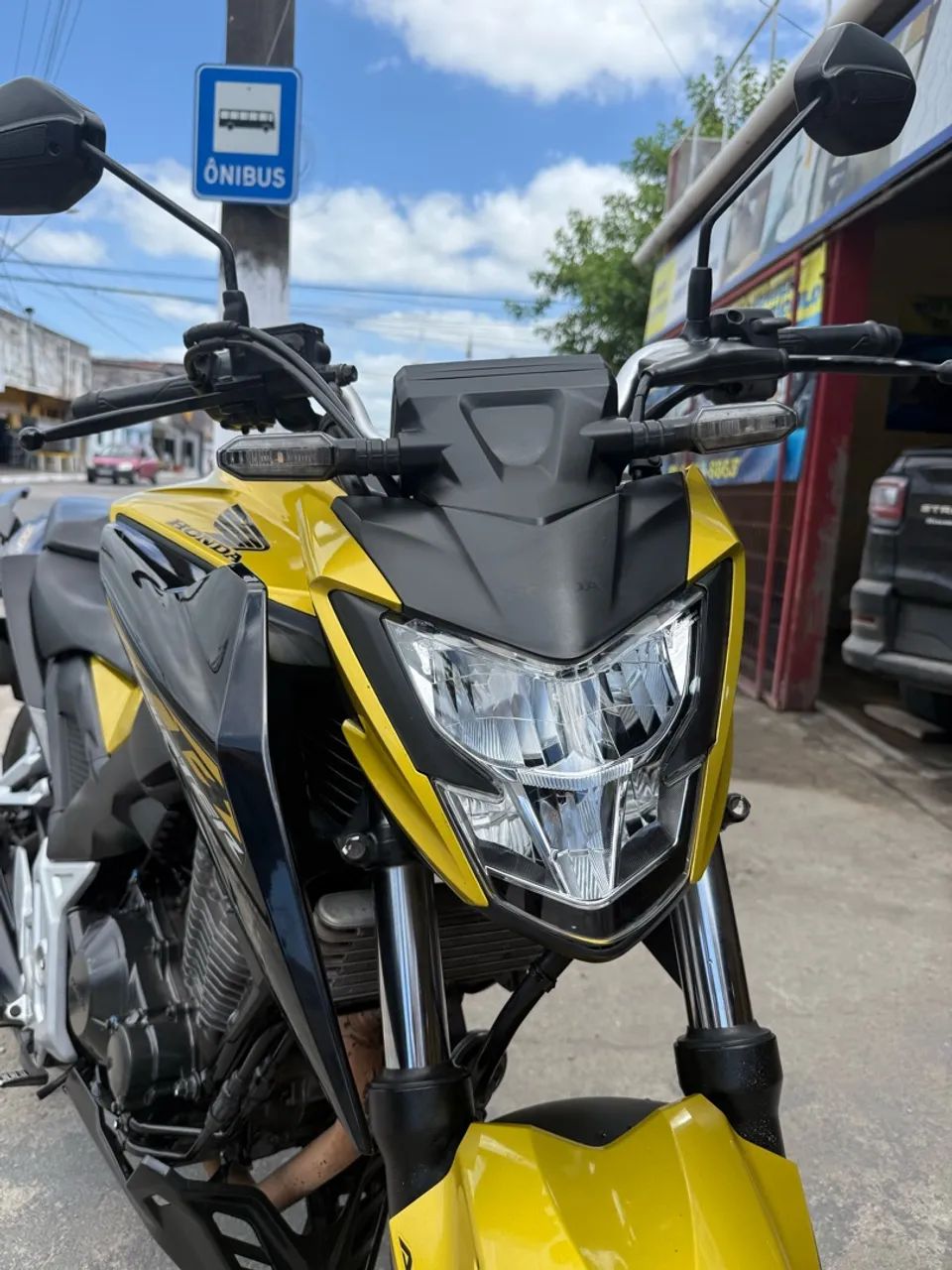 CB300F | 2023 - Foto 2