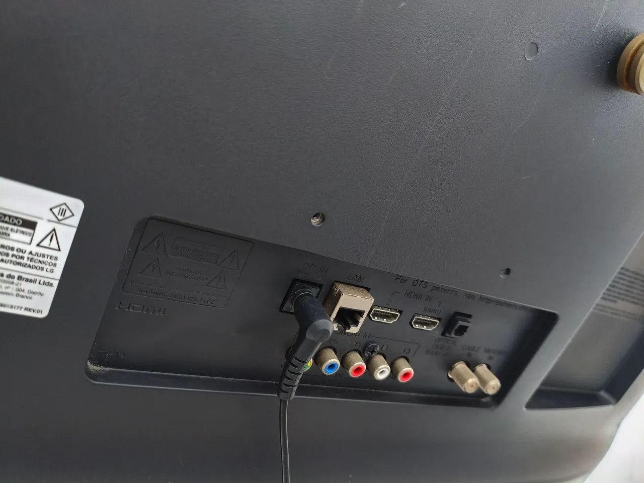 Vendo smartv LG 28 polegadas funcionando tudo perfeitamente sem nenhum defeito valor: 450$ - Foto 3