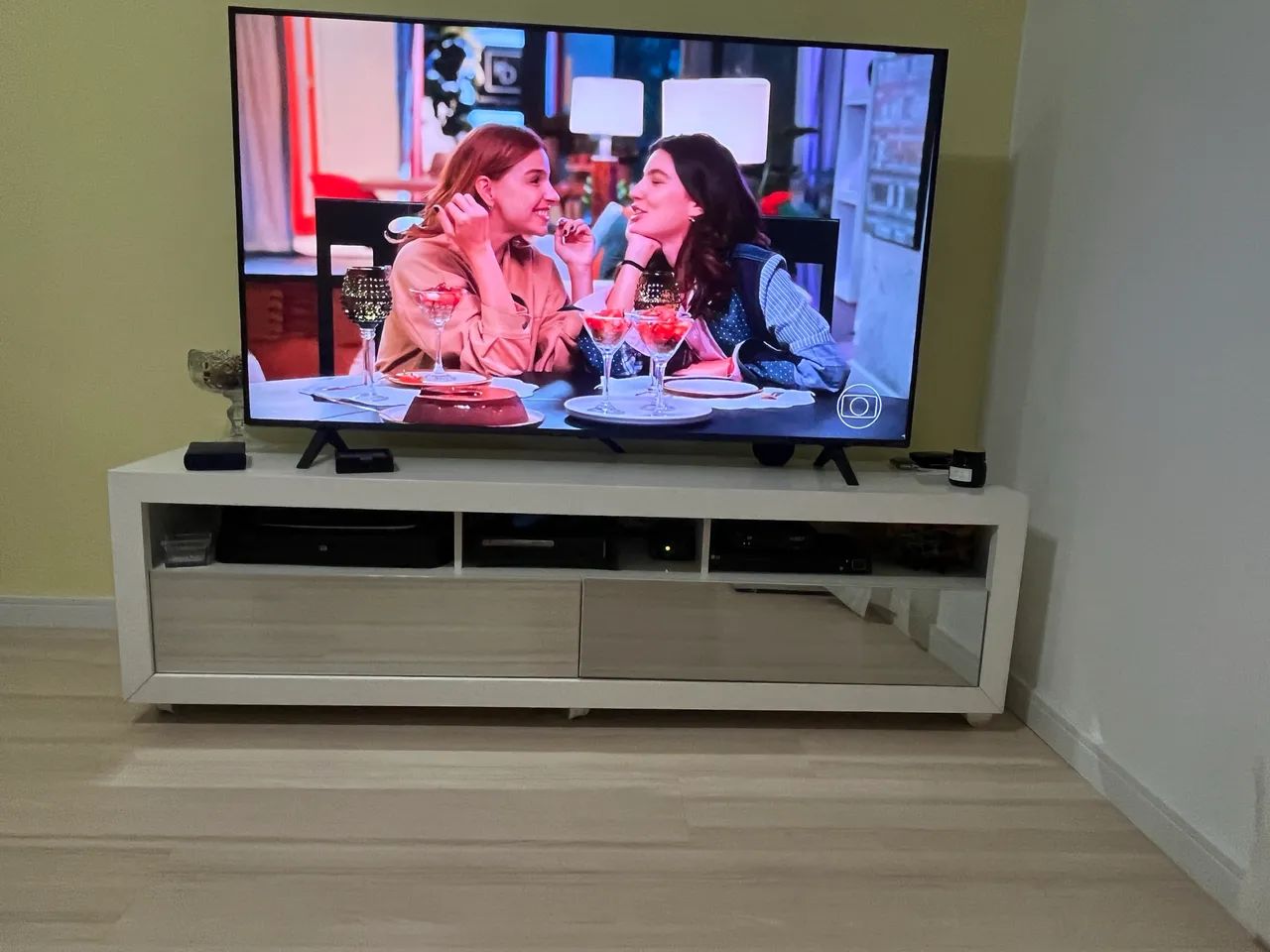 Rack Branco com Gavetas