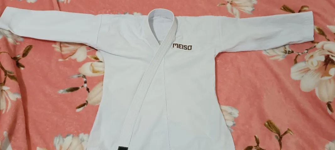 Kimono semi-novo 