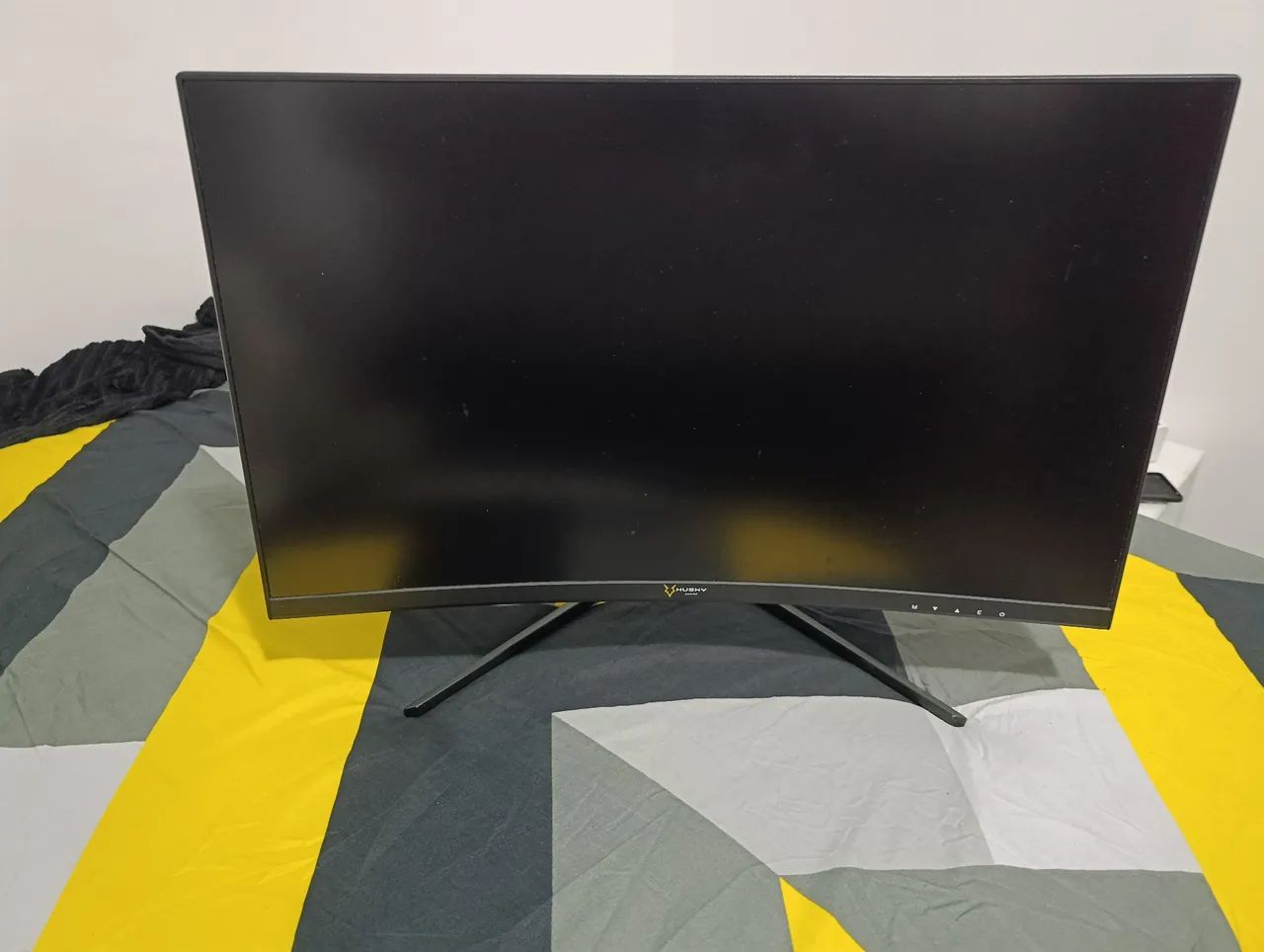 Monitor Husky 165Hz Curvo 31 polegadas! COM DEFEITO