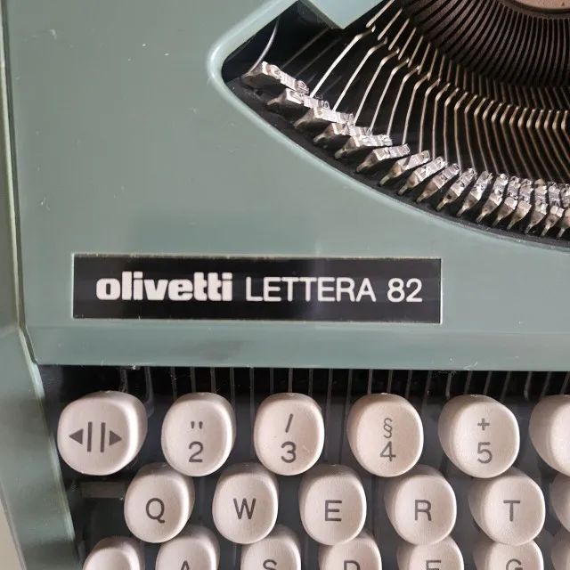 Máquina De Escrever - Olivetti Lettera 82 - Foto 3