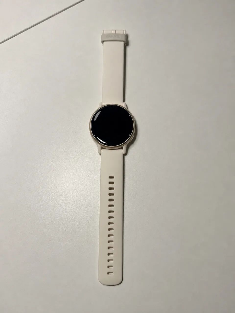 Vendo Samrtwatch Garmin Vivoactive 5 dourado  - Foto 2