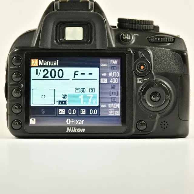 Nikon D3100/AF-S DX NIKKOR 18-55mmVR 良品 Nikon D3100 + 18-55mm VR - Câmeras e Filmadoras - Centro, São