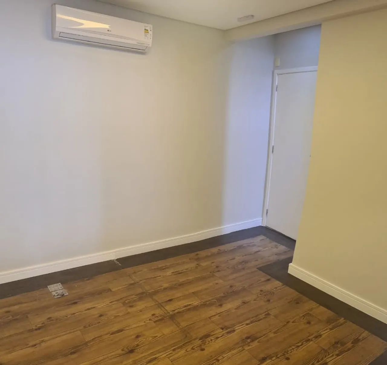 Sala comercial na Rua Doutor Alfredo de Castro, 200 - Conjunto 1908/1909  128 m² - Foto 2