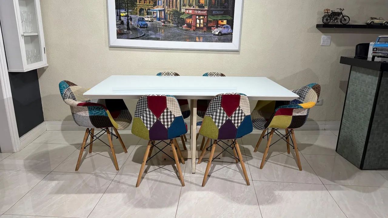 Mesa de Jantar com 6 Cadeiras Charles Eames Patchwork - Semi Nova - Lindas - Ótimo Preço  - Foto 3