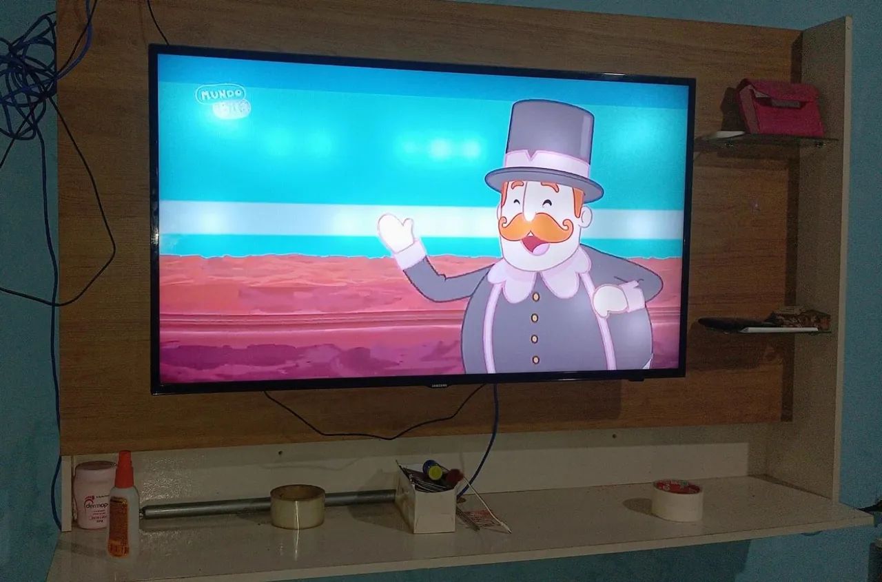 TV 42 POLEGADAS SMART + PAINEL 