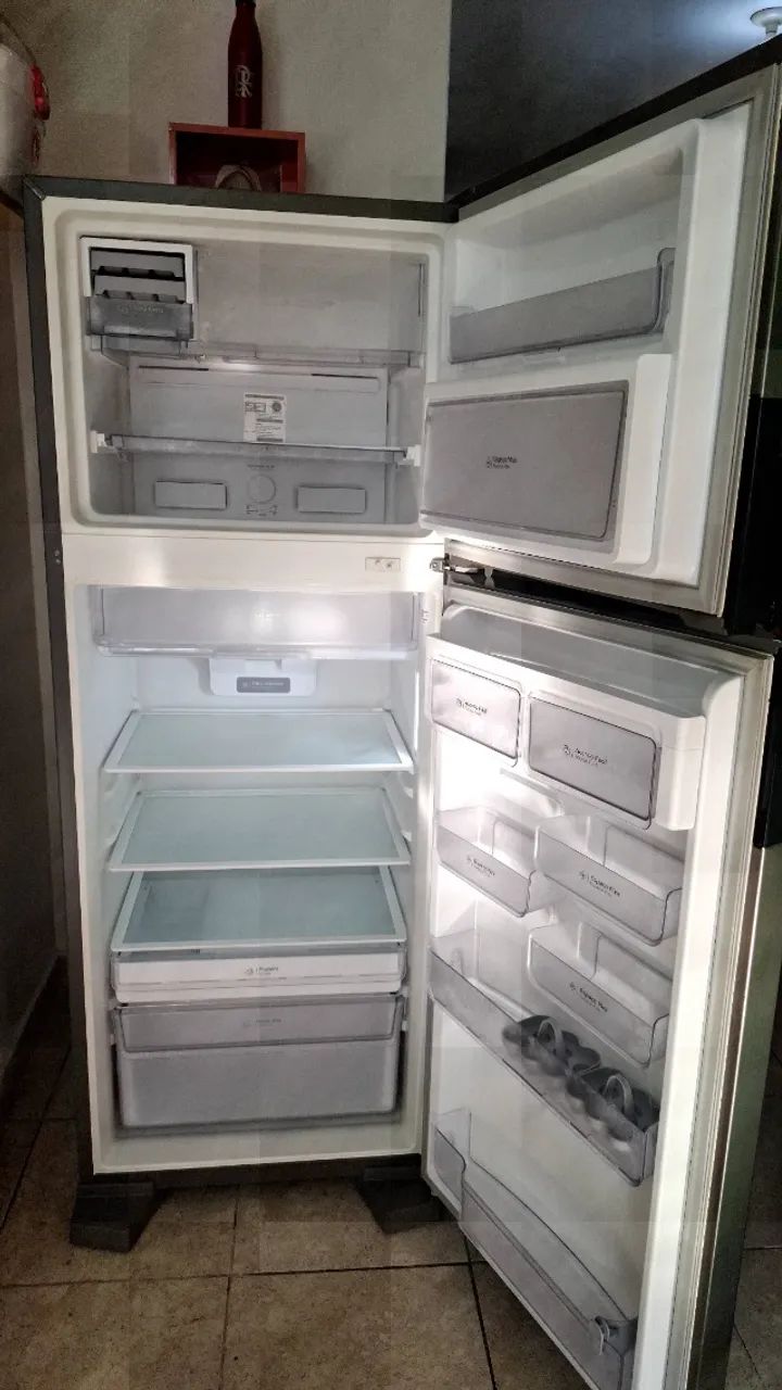 Vendo uma geladeira  - Foto 2