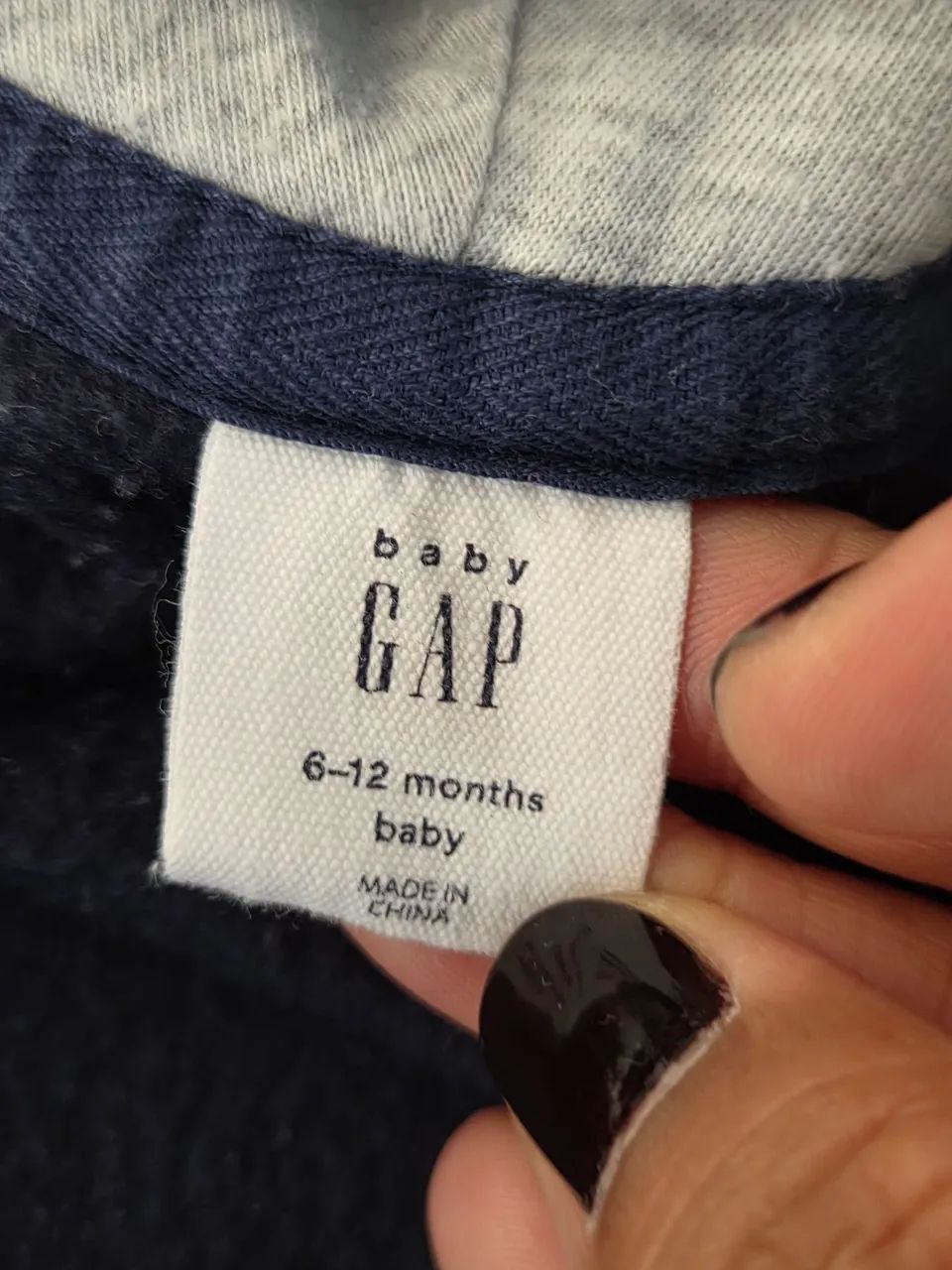 gap macacão fleece com capuz azul 6 a 12m - Foto 4