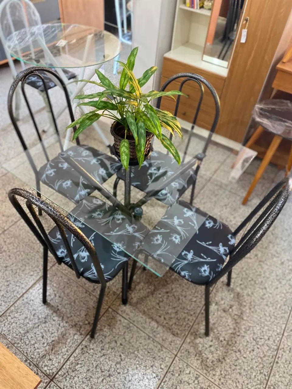 Jogo de Mesa de Cozinha com 4 Cadeiras Nova, Entrego  - Foto 2