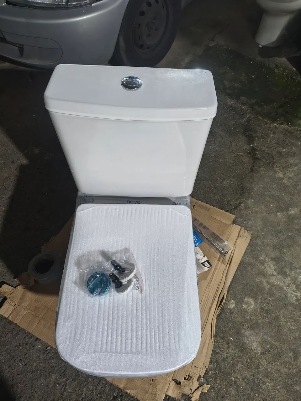 Bacia acoplada Deca piano completa com assento termofixo 2