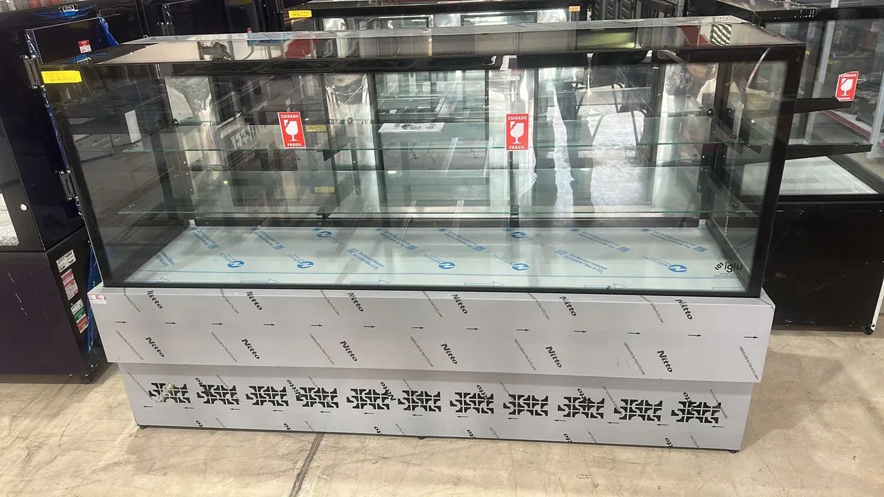 Vende se vitrines padaria 