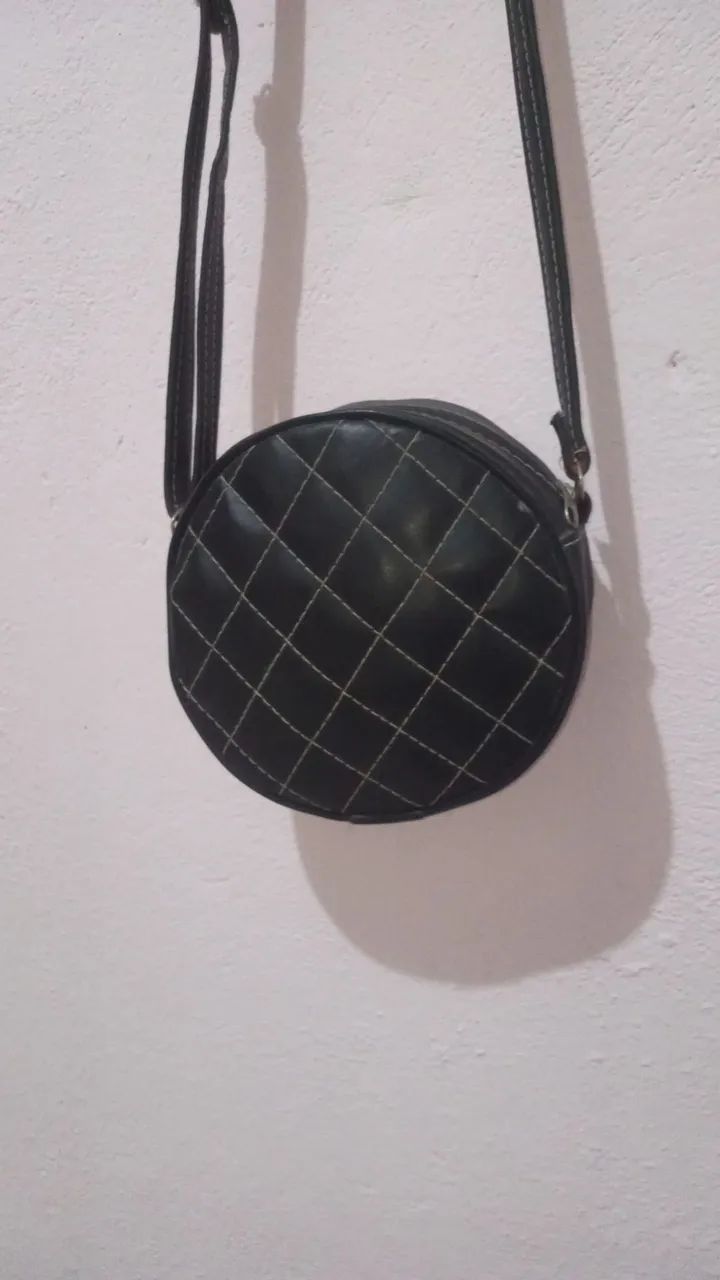 Bolsa Preta Transversal Feminina  - Foto 4