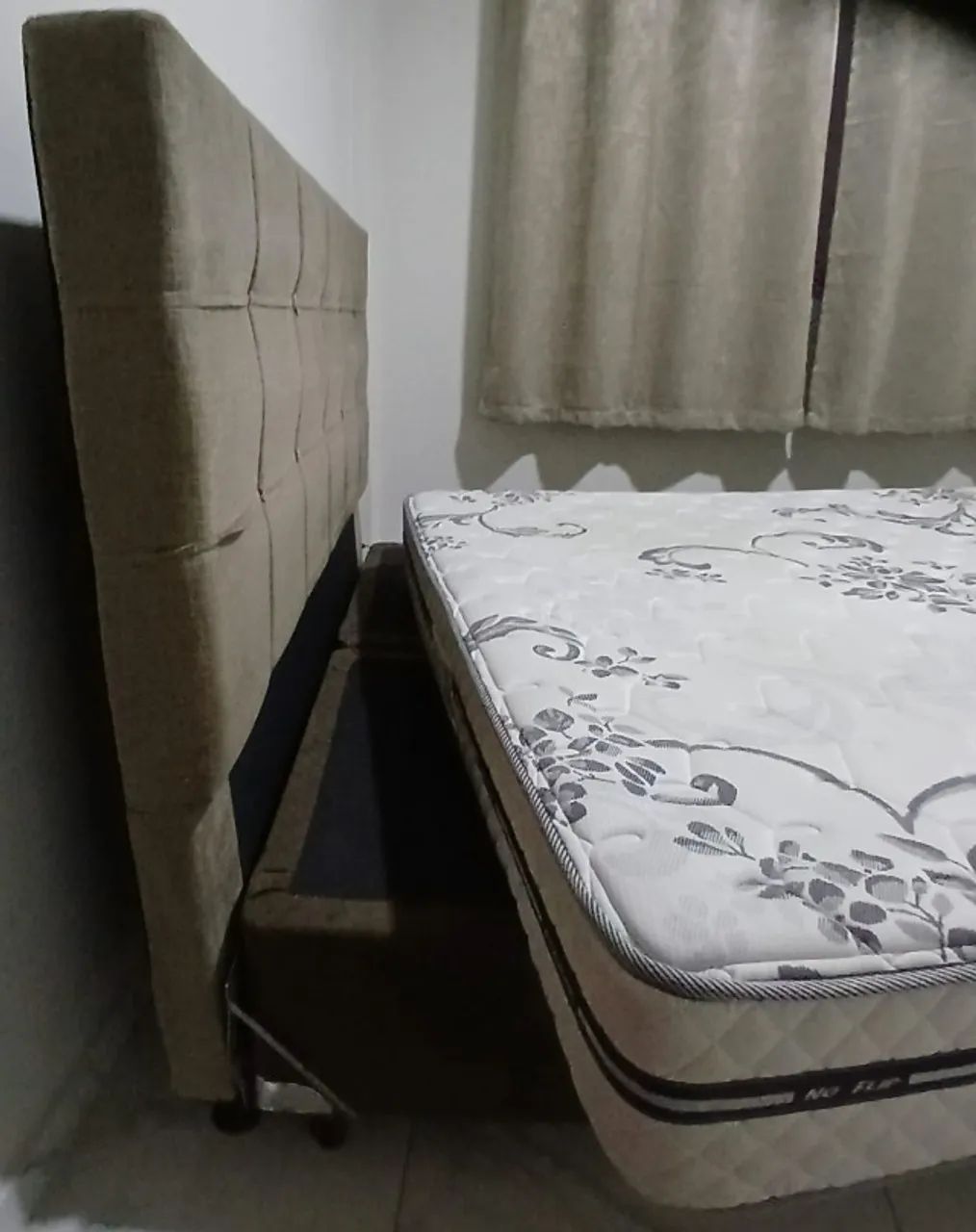 cama queen size com base, colchão e cabeceira - Foto 5