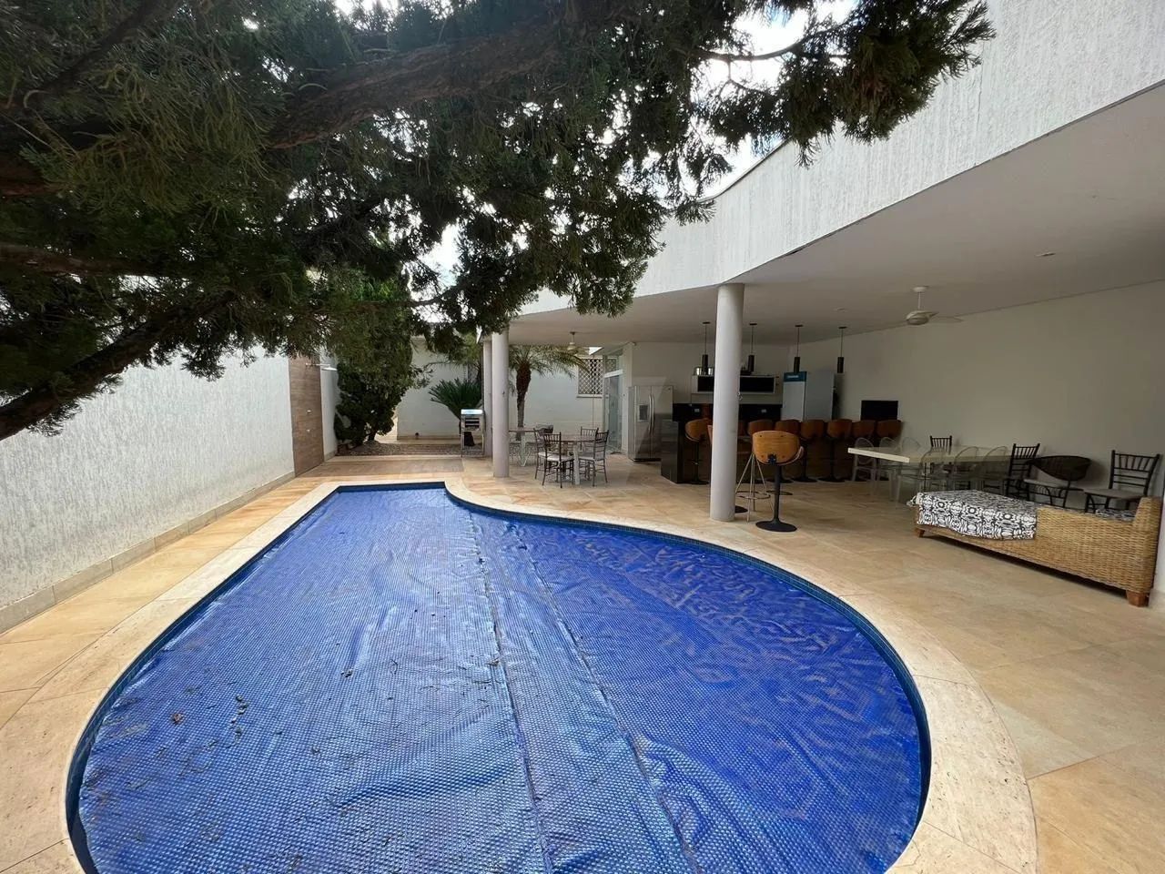 Linda casa térrea para Venda ou Locação - CENTRO