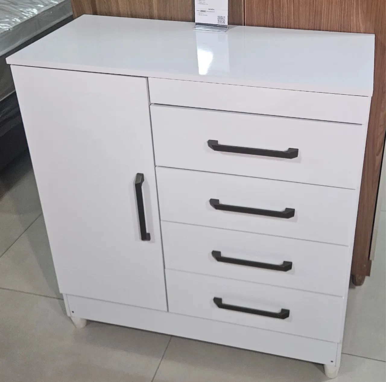 Cômoda 4 Gavetas Montevidéu // Oferta  - Foto 2