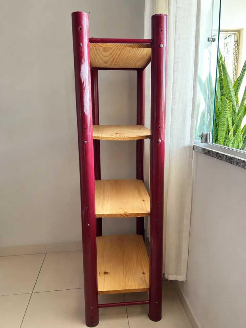 Estante de ferro com madeira Pinus 2,00 x 1,65.  - Foto 2