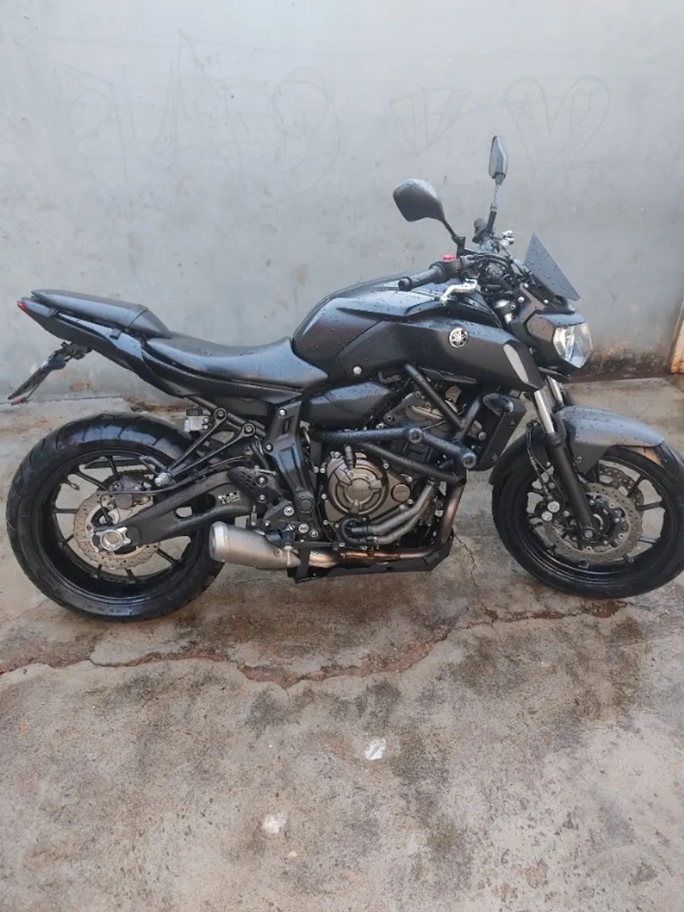 mt-07 impecável