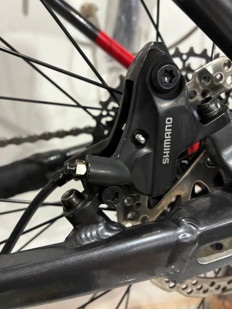 Freio Shimano Deore 4 pistões - Foto 3