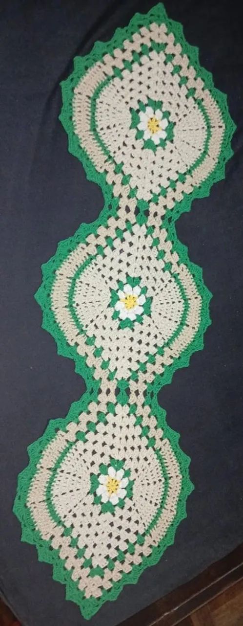 Trilho de mesa de Crochê 