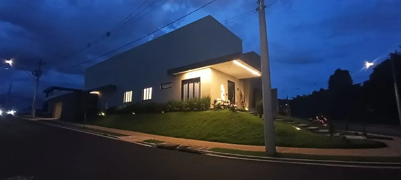 Casa Condomínio, Vende-se, Damha 3, Uberaba-MG.