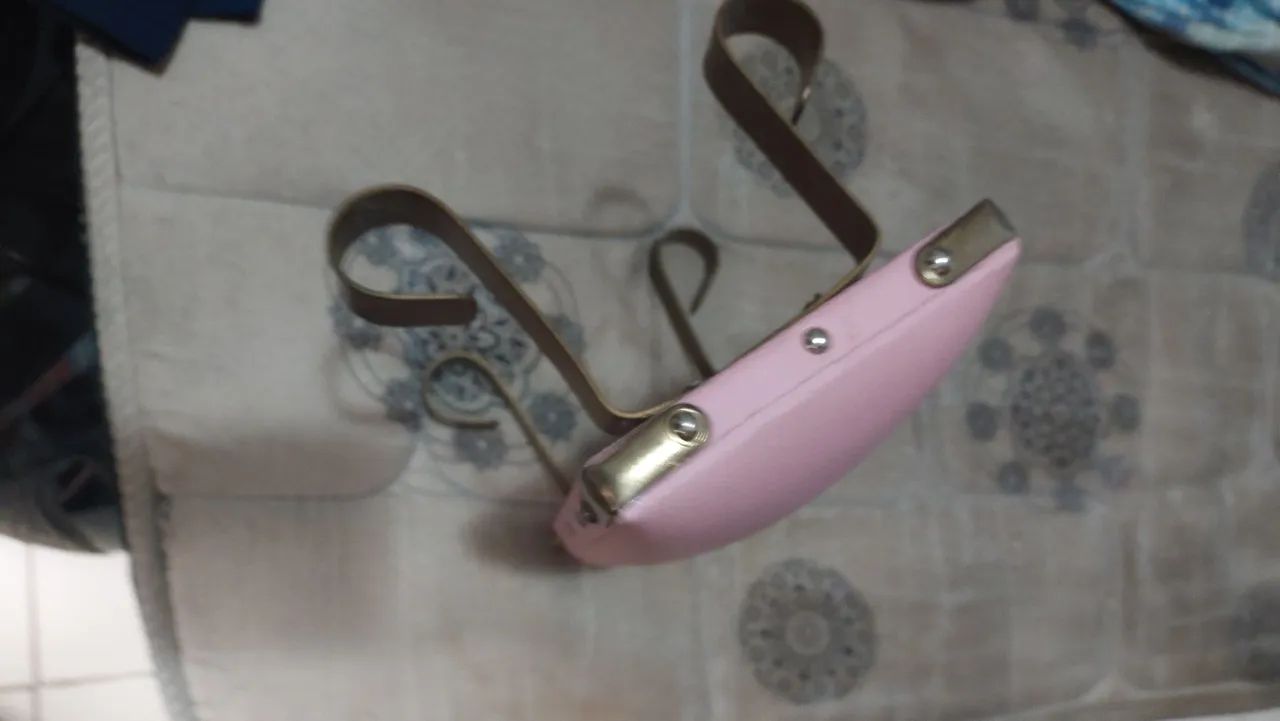 Apoio de pé, comp 30cm, larg 13cm ,alt 16,uso manicure, ou como peça decorativa.  - Foto 5