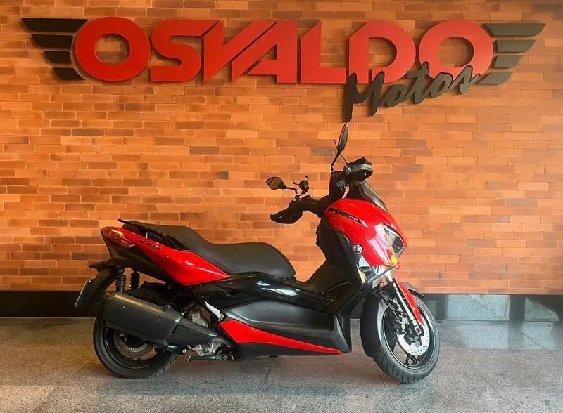 YAMAHA XMAX 2024 - Foto 2