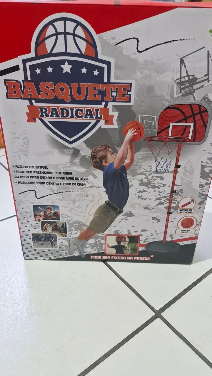 Kit de Basquete com Cesta