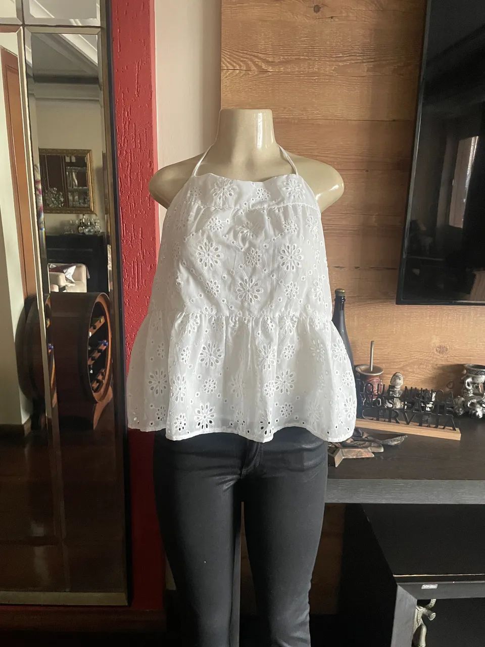 Blusa branca em cambraia bordada  - Foto 2