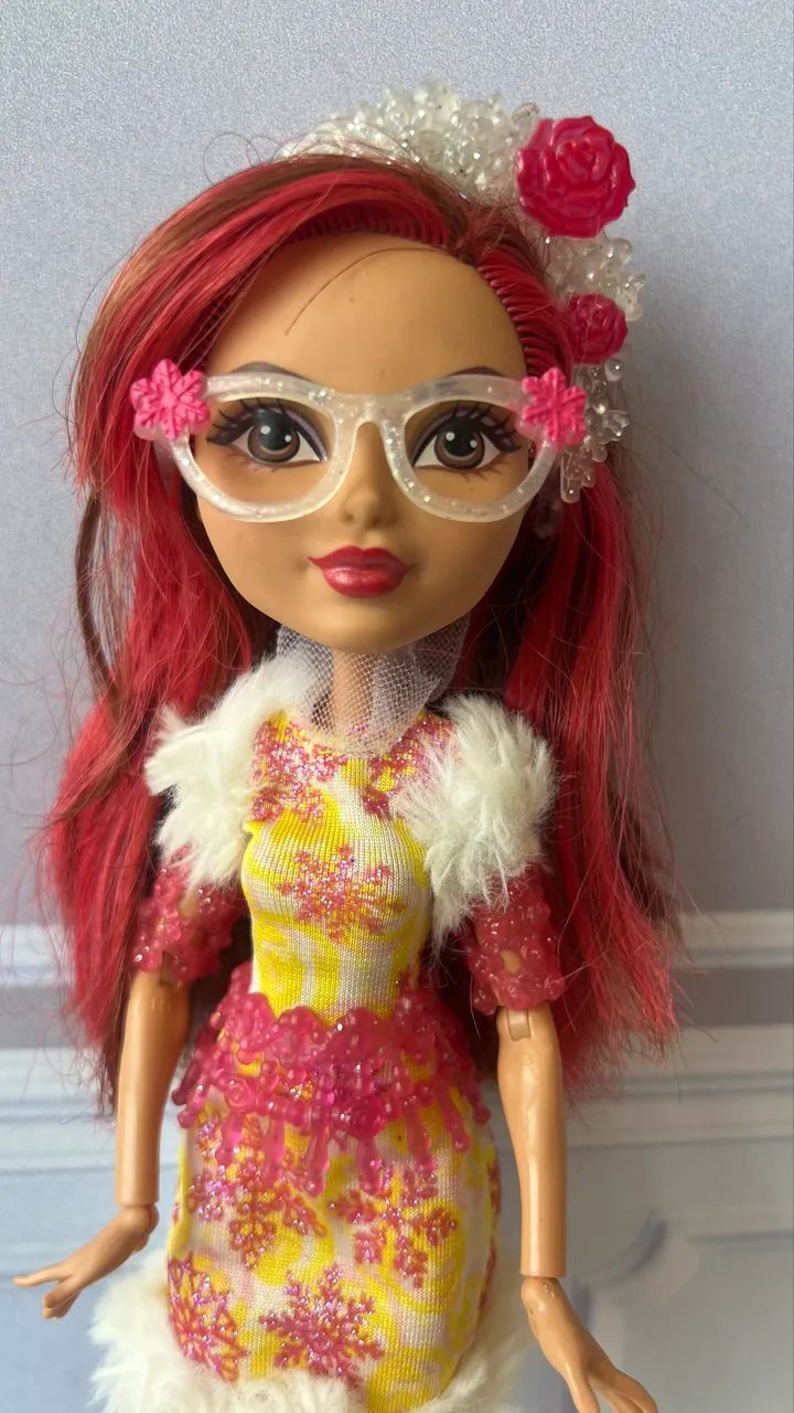 Boneca Rosabella Beauty - Epic Winter - Ever After High - Foto 3