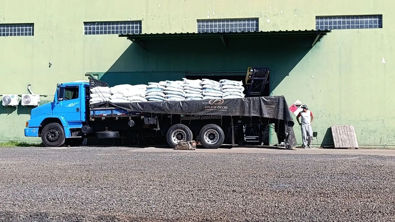 Vendo / troco 1620 ano 2000